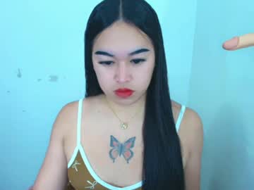 Lovely Nicah live