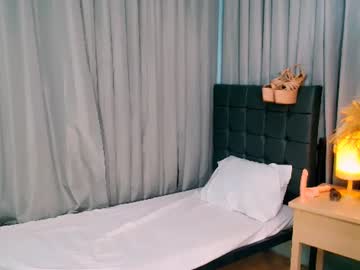 Lyra Veyne live cam girl